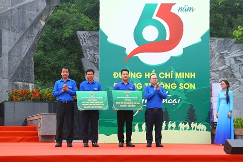 Kỷ niệm 65 năm Ngày mở Đường Hồ Chí Minh - Đường Trường Sơn huyền thoại
